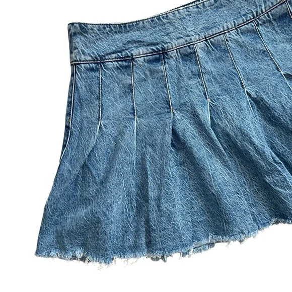 Free People We The Free Stonewashed Raw Hem Denim Pleated Mini Skirt Size 32 - Picture 3 of 8